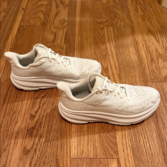 Hoka White Athletic Shoes - Picture 2 of 10